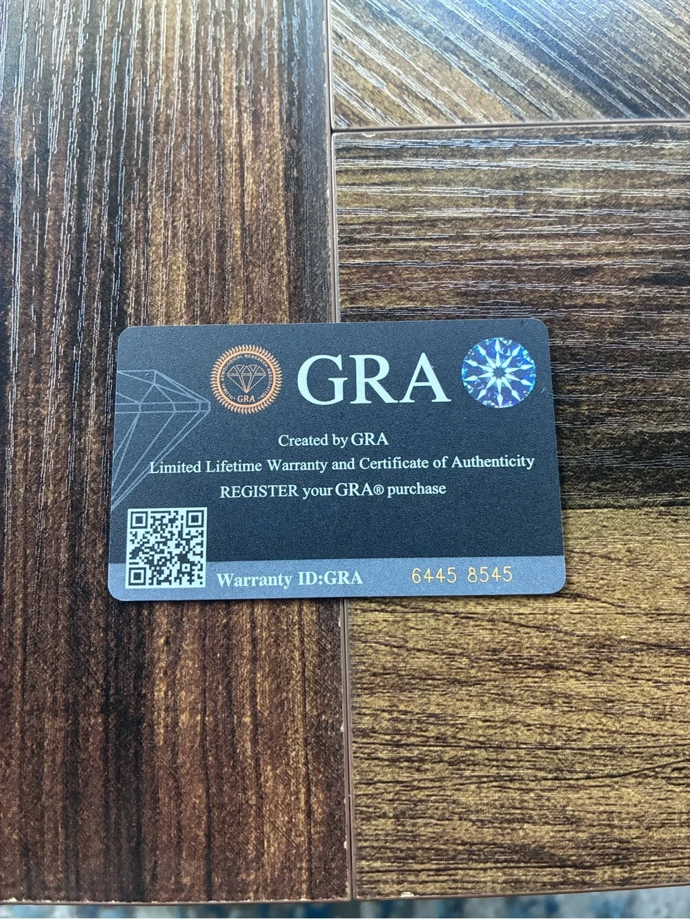 N/A vvs1 moissanite